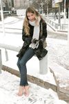 Feet - Arina - 2011-03-27 Slender girl walks barefoot in snow