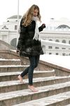 Feet - Arina - 2011-03-27 Slender girl walks barefoot in snow