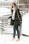 Feet - Arina - 2011-03-27 Slender girl walks barefoot in snow