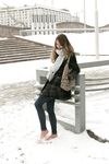 Feet - Arina - 2011-03-27 Slender girl walks barefoot in snow