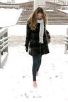 Feet - Arina - 2011-03-27 Slender girl walks barefoot in snow