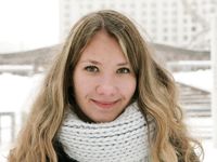 Feet - Arina - 2011-03-27 Slender girl walks barefoot in snow