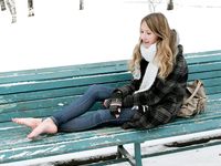 Feet - Arina - 2011-03-27 Slender girl walks barefoot in snow
