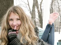 Feet - Arina - 2011-03-27 Slender girl walks barefoot in snow