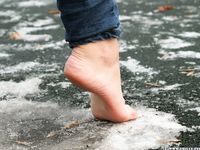 Feet - Arina A - 2017-10-24 A chilly winter day