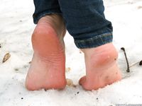 Feet - Arina A - 2017-10-24 A chilly winter day