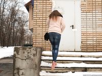 Feet - Arina A - 2017-10-24 A chilly winter day