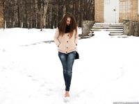 Feet - Arina A - 2017-10-24 A chilly winter day