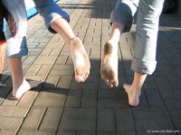 Feet - Asya + Marina - 2007-02-01 Barefoot trips to Russian towns. Yaroslavl