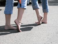 Feet - Asya + Marina - 2007-02-01 Barefoot trips to Russian towns. Yaroslavl