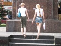 Feet - Asya + Marina - 2007-02-01 Barefoot trips to Russian towns. Yaroslavl