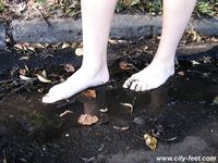 Feet - Asya + Marina - 2007-02-01 Barefoot trips to Russian towns. Yaroslavl