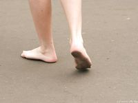 Feet - Asya - 2005-07-02 A barefoot shopping