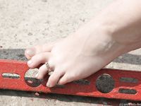 Feet - Asya - 2005-07-02 A barefoot shopping