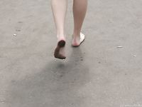 Feet - Asya - 2005-07-02 A barefoot shopping