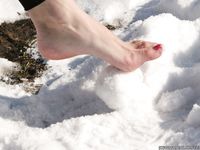 Feet - Asya A - 2011-04-07 Sunny day