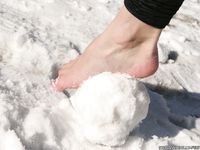 Feet - Asya A - 2011-04-07 Sunny day