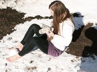 Feet - Asya A - 2011-04-07 Sunny day