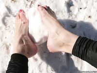Feet - Asya A - 2011-04-07 Sunny day