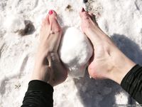 Feet - Asya A - 2011-04-07 Sunny day