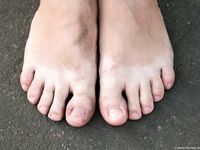 Feet - Daria - 2010-08-20 Evening barefoot stroll