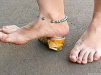 Feet - Daria - 2010-08-20 Evening barefoot stroll