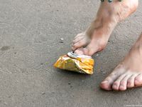 Feet - Daria - 2010-08-20 Evening barefoot stroll