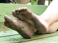 Feet - Daria - 2010-08-20 Evening barefoot stroll