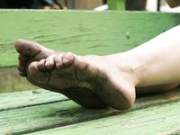 Feet - Daria - 2010-08-20 Evening barefoot stroll