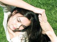 Feet - Daria A - 2011-06-08 Slender beauty with long toes