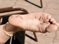 Feet - Daria A - 2011-06-08 Slender beauty with long toes