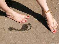 Feet - Daria C - 2012-01-22 Girl in zebra dress