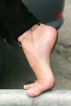 Feet - Daria E - 2012-10-31 Barefoot office girl