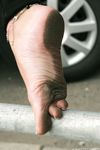 Feet - Daria E - 2012-10-31 Barefoot office girl