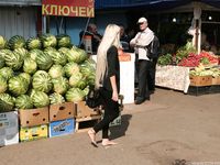 Feet - Daria E - 2012-10-31 Barefoot office girl