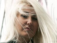 Feet - Daria E - 2012-10-31 Barefoot office girl