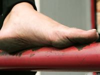 Feet - Daria E - 2012-10-31 Barefoot office girl