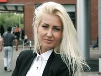 Feet - Daria E - 2012-10-31 Barefoot office girl