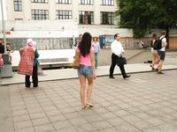 Feet - Daria F - 2013-11-22 Slender beauty in shorts