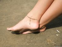 Feet - Daria F - 2013-11-22 Slender beauty in shorts