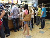 Feet - Daria F - 2013-11-22 Slender beauty in shorts