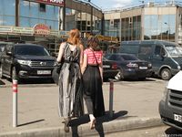 Feet - Daria G + Unknown ginger beauty - 2014-09-18 Barefoot beauty with her friend