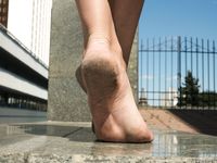 Feet - Daria G + Unknown ginger beauty - 2014-09-18 Barefoot beauty with her friend