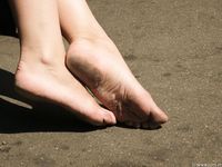 Feet - Daria G + Unknown ginger beauty - 2014-09-18 Barefoot beauty with her friend