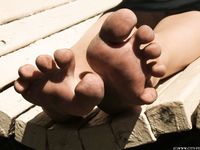 Feet - Daria G + Unknown ginger beauty - 2014-09-18 Barefoot beauty with her friend