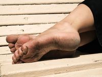 Feet - Daria G + Unknown ginger beauty - 2014-09-18 Barefoot beauty with her friend