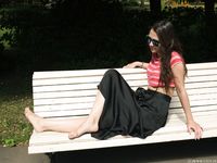 Feet - Daria G + Unknown ginger beauty - 2014-09-18 Barefoot beauty with her friend