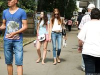 Feet - Daria G + Unknown ginger beauty - 2017-09-01 Two barefoot friends