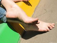 Feet - Daria G + Unknown ginger beauty - 2017-09-01 Two barefoot friends