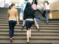 Feet - Dina A - 2010-07-15 Two pretty girls